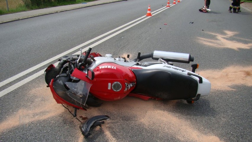 Wypadek w Świerklanach: Samochód zderzył się z motocyklem