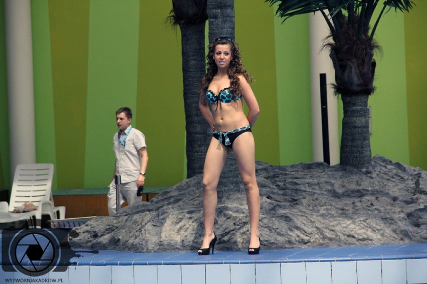 Pokaz kostiumów kąpielowych w Aquaparku FALA