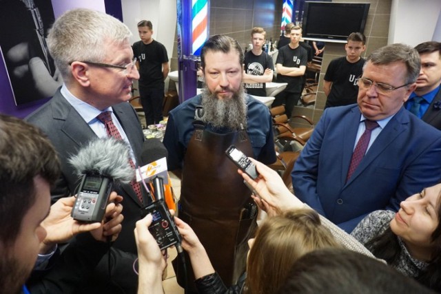 Barber Adam Szulc ma kalendarz zajęty do czerwca