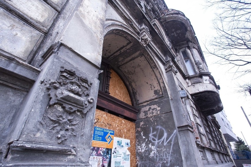 Ktoś kupił, za miliony, zrujnowaną kamienicę we Wrocławiu (ZDJĘCIA) 