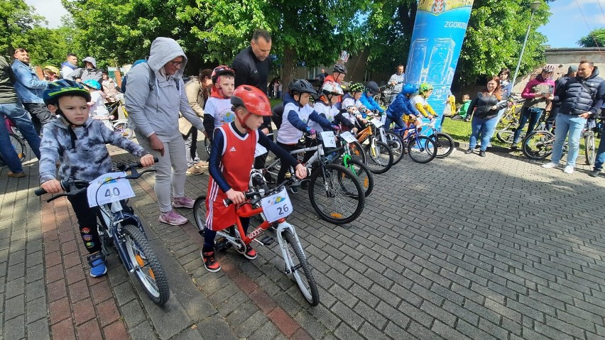 Dynamiczna pogoda nie przeszkodziła miłośnikom rowerów. "Dziecięcy Maraton Rowerowy" w Zgorzelcu za nami