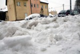 Zima nie odpuszcza, dzisiaj spadło w Legnicy kolejne kilka centymetrów śniegu