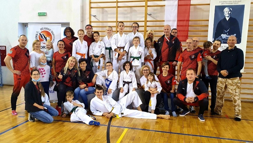 Karatecy KK Nidan Zielona Góra zdobyli w Wrześni 17 medali.