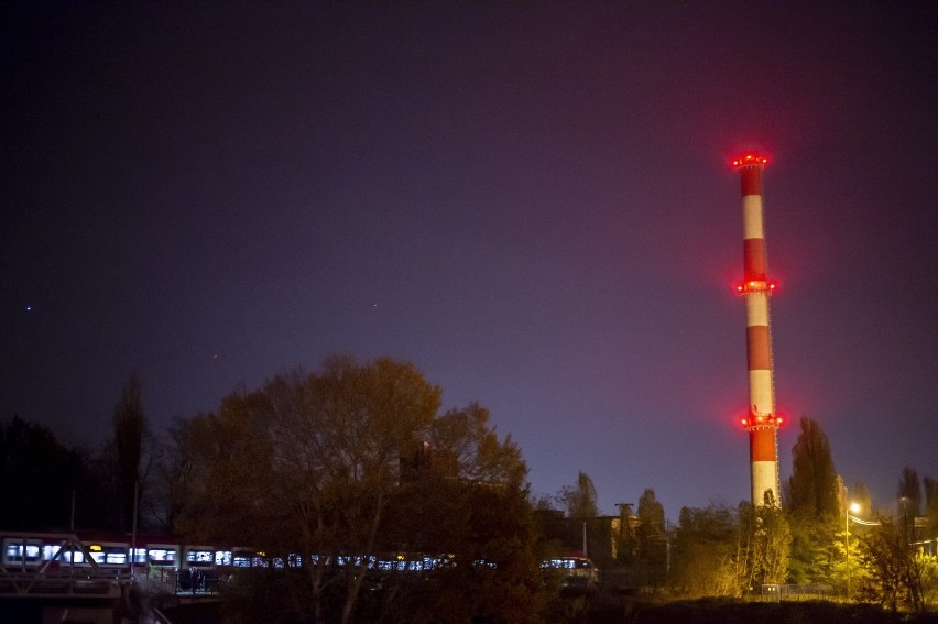 Komin przy ul. Panny Marii jest już historią - został...