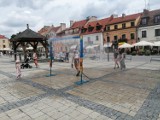 W Sandomierzu na Rynku Starego Miasta działa już wodna kurtyna