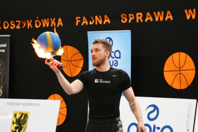 Szkolny Basket w Helu z Kacpą i Treflem Sopot