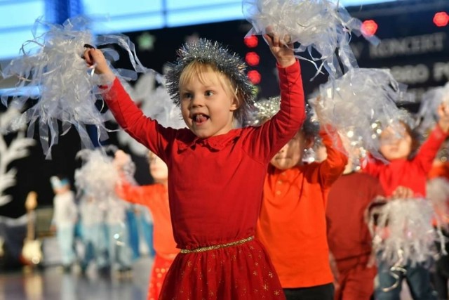 W Szkole Podstawowej w Kiełpinie odbył się doroczny koncert charytatywny "Dobro powraca".