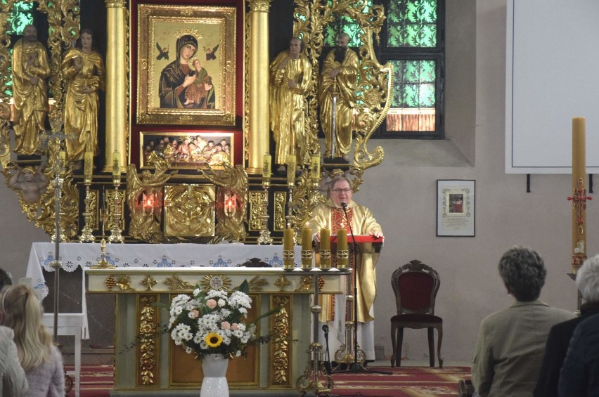 Malbork. W Boże Ciało procesje odbywają się nie tylko wokół kościołów, ale także w środku [ZDJĘCIA]