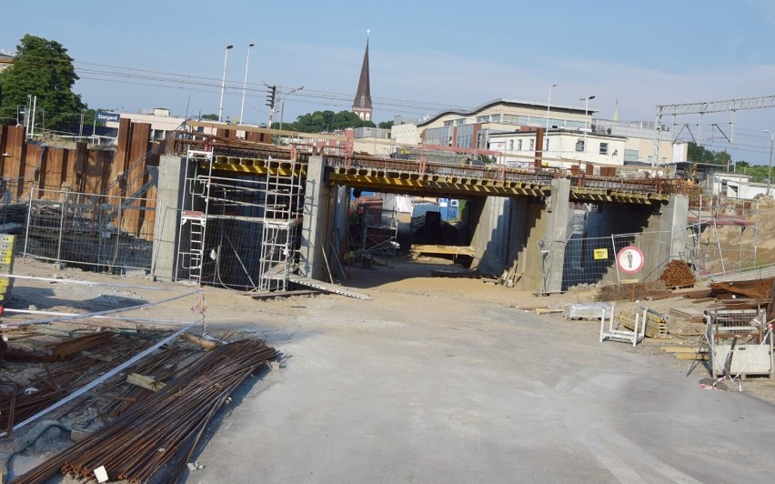 Przebudowa wiaduktu w centrum Stargardu. Zbliża się otwarcie przejazdu. Piesi jeszcze poczekają 