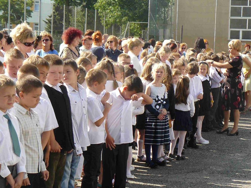 Krotoszyn - Wreszcie koniec! Rozdanie świadectw w krotoszyńskiej Ósemce. ZDJĘCIA