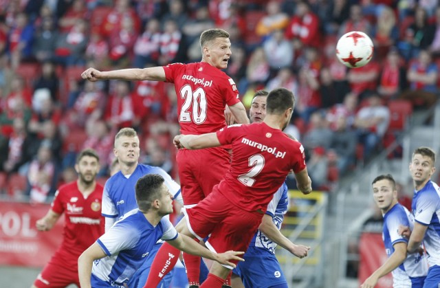 Uprosił sędziego, żeby nie dostał kartki i zagra z Widzewem