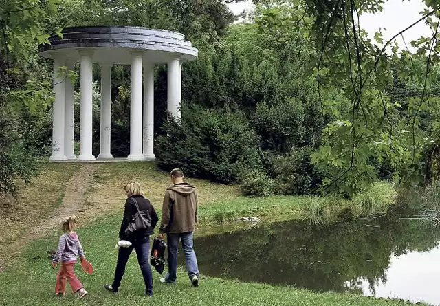 W Parku Poniatowskiego czuć klimat angielskich ogrodów