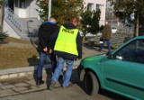 Bydgoszcz. 14-latka poznała mężczyznę w internecie. Wysłała do mieszkańca z pow. bydgoskiego nagie zdjęcia, a on zaczął ją szantażować