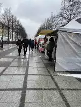  Kiermasz z okazji Dnia Kobiet w Częstochowie. Były wina, przekąski i drobne upominki. Zobacz ZDJĘCIA