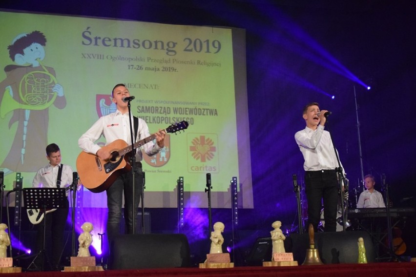 MUZYKA: Krotoszyński zespół Tacy nie Inni zgarnął główną nagrodę na XXVIII Ogólnopolskim Przeglądzie Piosenki Religijnej "ŚREMSONG" 2019