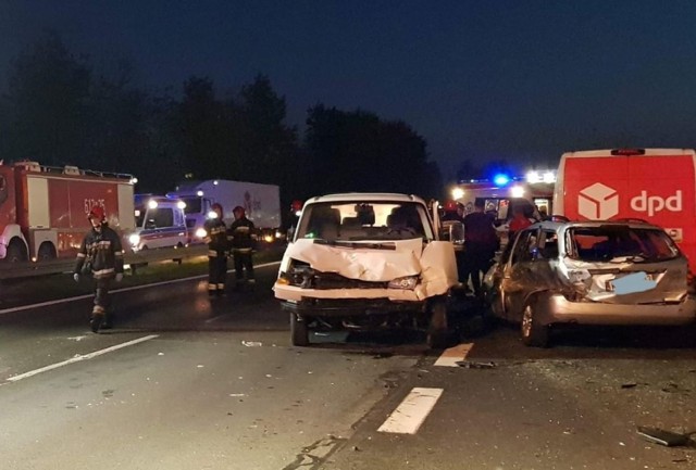 Wypadek na trasie S1 w Sosnowcu. Zderzyło się sześć samochodów. Są ranni