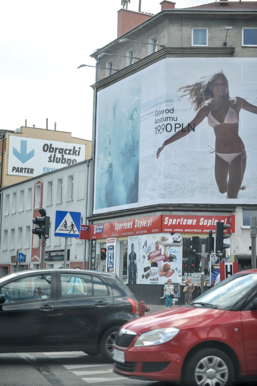 Chaos reklamowy na ulicach Trójmiasta [ZDJĘCIA] Czy ustawa krajobrazowa to zmieni?