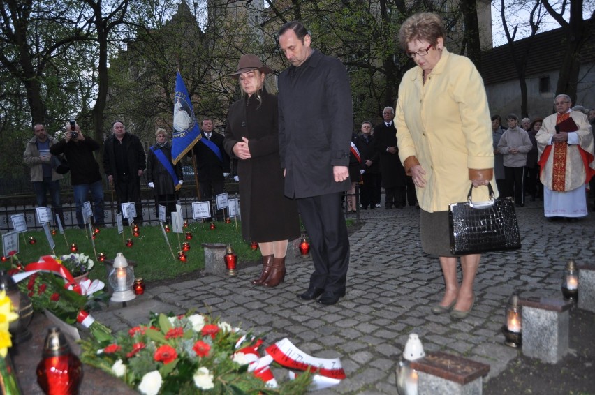 Oleśnica: Uczcili pamięć ofiar w Smoleńsku (ZDJĘCIA)