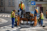 Rozkopią skrzyżowanie w centrum Krakowa. Na torowiska wyjedzie tramwaj numer... zero