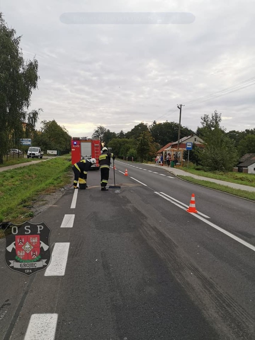 Kolizja dostawczaka z samochodem ciężarowym w Alwerni 