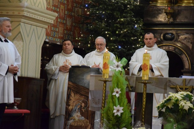 130 rocznica urodzin św. Maksymiliana Marii Kolbe: uroczyste nabożeństwo w Bazylice Mniejszej, kwiaty przed pomnikiem świętego oraz bezpłatne zwiedzanie muzeum Domu Urodzin św. Maksymiliana.