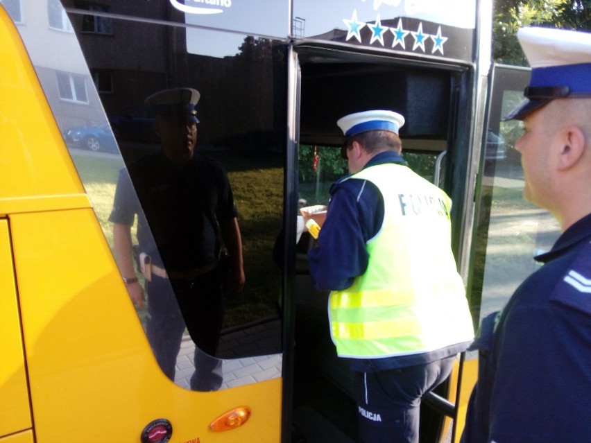 Autobusy, które wiozą dzieci na wycieczki pod lupą policji 