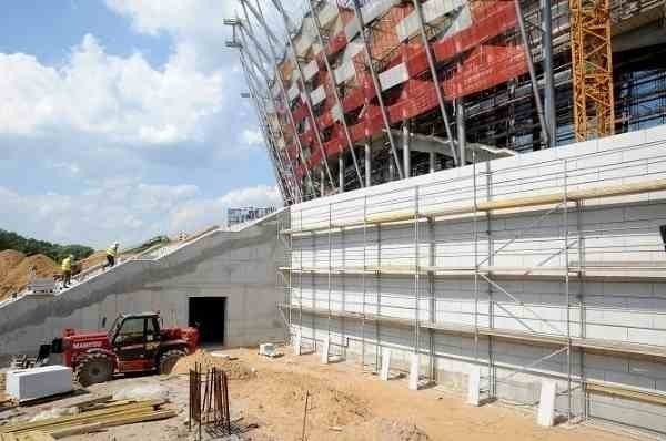 Na Stadionie Narodowym są schody, ale nieczynne