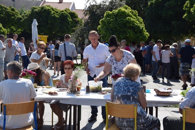 Jarmark Łaski 2018. Wielkie Śniadanie Łaskowian i Turniej Sołectw