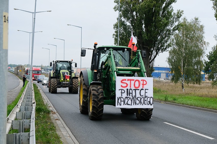 Rolnicy przejechali traktorami ulicami Żar, najwięcej...