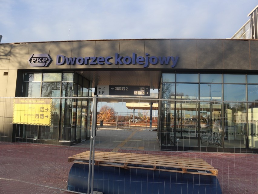 Nowy dworzec PKP w Świdniku zostanie wkrótce otwarty. Zobacz zdjęcia nowoczesnego budynku!