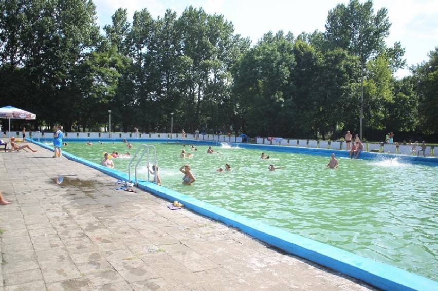 Pływalnia w parku Kasprowicza: Duży basen nieczynny od środy