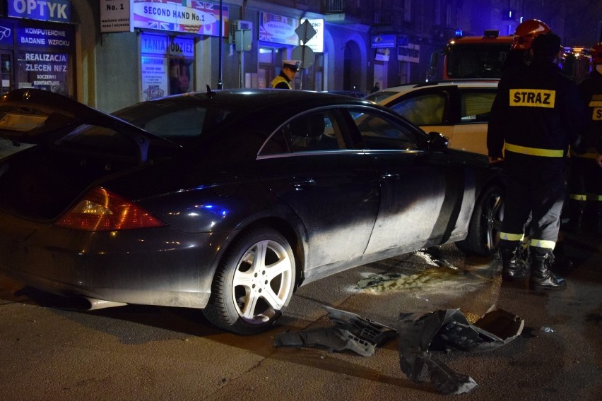 Zderzenie dwóch samochodów na ulicy Sukienniczej w Kaliszu
