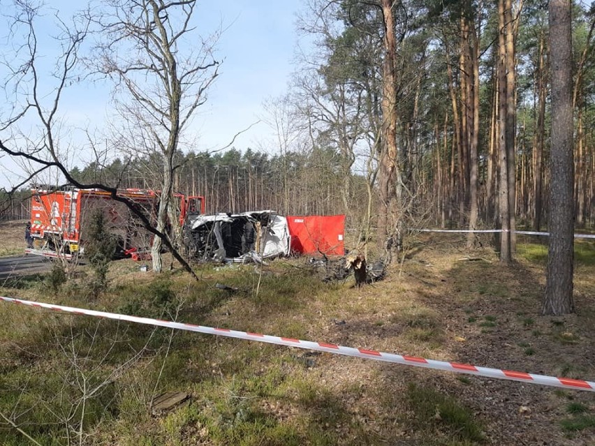 Śmiertelny wypadek na drodze Szynkielów - Stolec ZDJĘCIA
