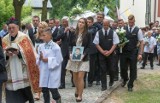 Pogrzeb dzieci zmarłych w wypadku w Pniewitem [zdjęcia]