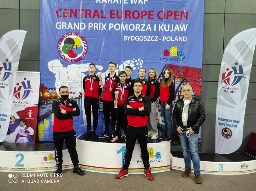 Pleszewski Klub Karate w Bydgoszczy reprezentowało 13 zawodników. Wywalczyli oni 10 medali