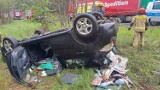 Na drodze krajowej nr 25 w okolicy Gwieździna w gminie Rzeczenica znów niebezpiecznie - dachował tam samochód osobowy
