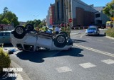 Wypadek w Oświęcimiu. Na skrzyżowaniu ulic Tysiąclecia i Śniadeckiego doszło do zderzenia dwóch samochodów. Trzy osoby poszkodowane. Zdjęcia