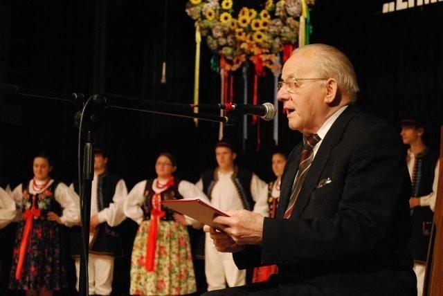 Ludwik Mordarski podczas ubiegłorocznego koncertu z okazji 40-lecia istnienia zespołu Limanowianie