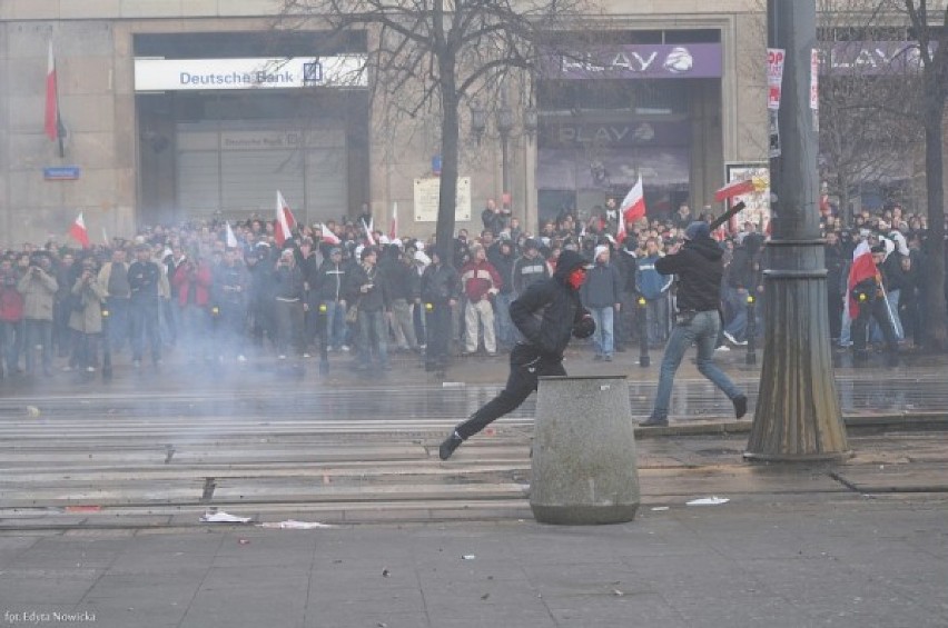 Zamieszki w Warszawie - 11 listopada 2011