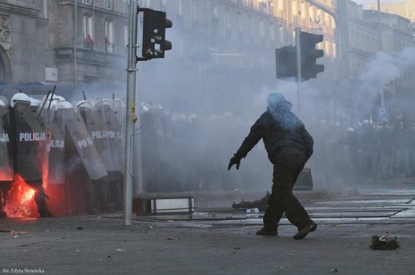 Zamieszki w Warszawie - 11 listopada 2011