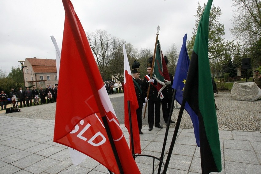 Święto Pracy pod pomnikiem w Lubinie (FOTO)