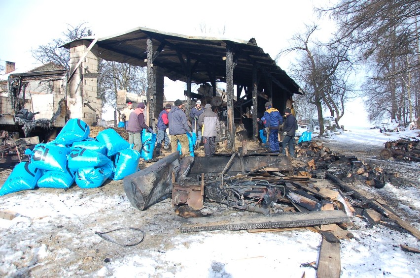 Dziesięć koni i inne zwierzęta spłonęły w pożarze stajni w Stobiernej koło Dębicy
