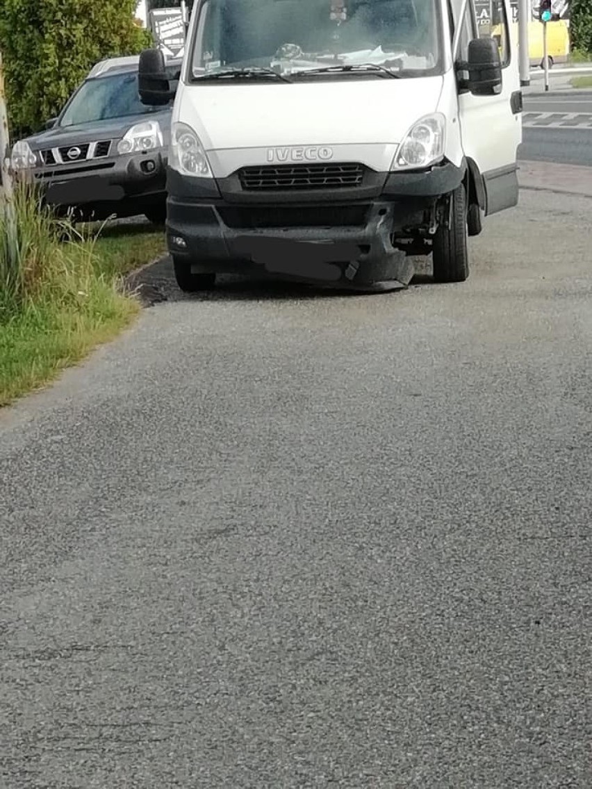 Kolizja na skrzyżowaniu ulic Jastrzębskiej i Łużyckiej w...