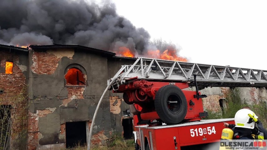 Potężny pożar fabryki pod Wrocławiem. Zobacz zdjęcia!