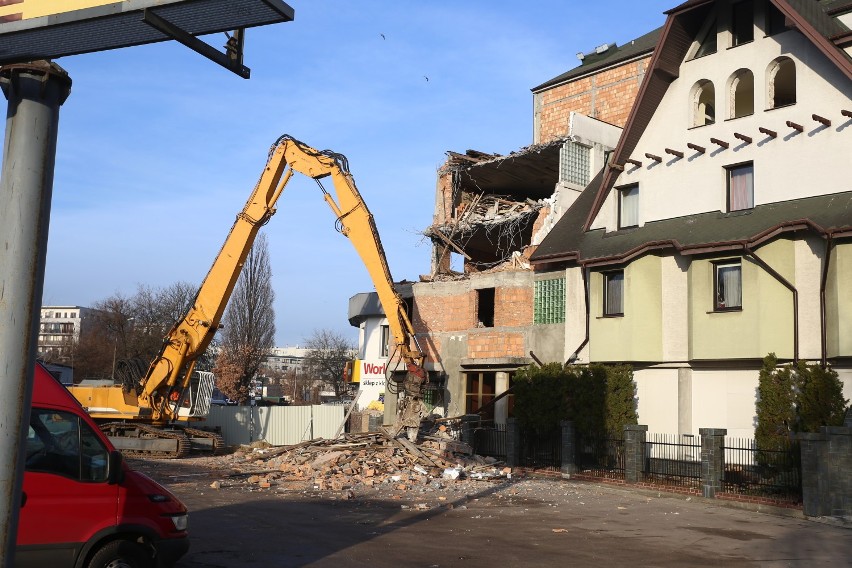 Czarny Kot rozbierany. Rozpoczęły się prace, konstrukcja już z poważnymi ubytkami