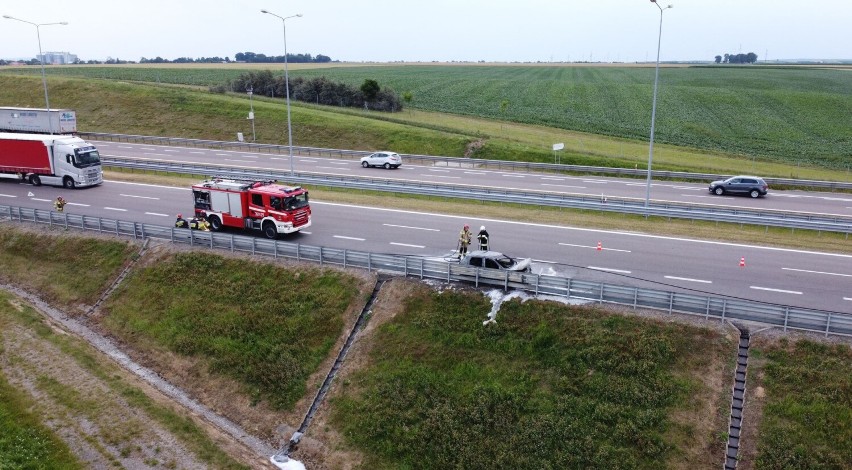 Przy Węźle Przemyśl na autostradzie A4 spalił się samochód osobowy marki Fiat Punto [ZDJĘCIA]