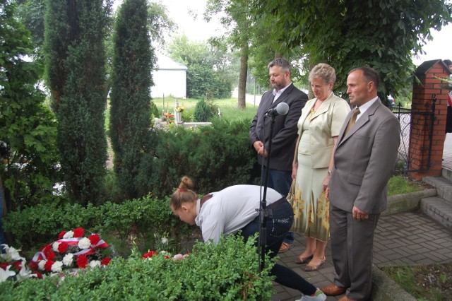 Samorządowcy podczas uroczystości z okazji 91. rocznicy plebiscytu w Janowie