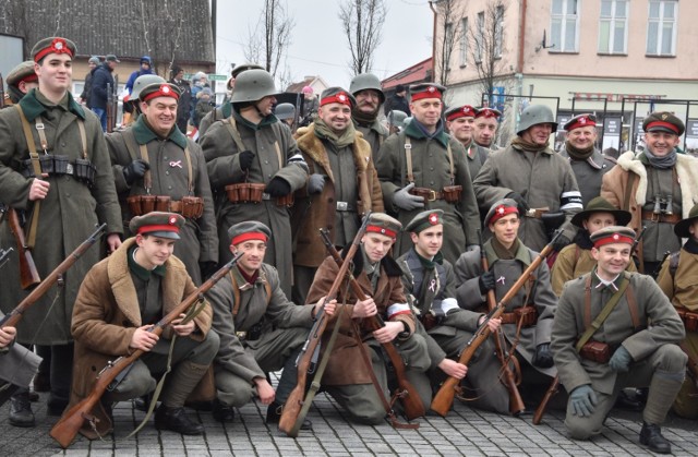 To nie pierwsza inscenizacja historyczna na rynku w Szubinie poświęcona Powstańcom Wielkopolskim