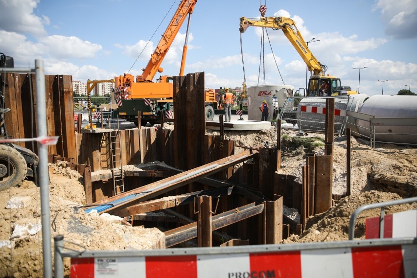 Kolejne utrudnienia w związku z budową tramwaju do Górki Narodowej [ZDJĘCIA]