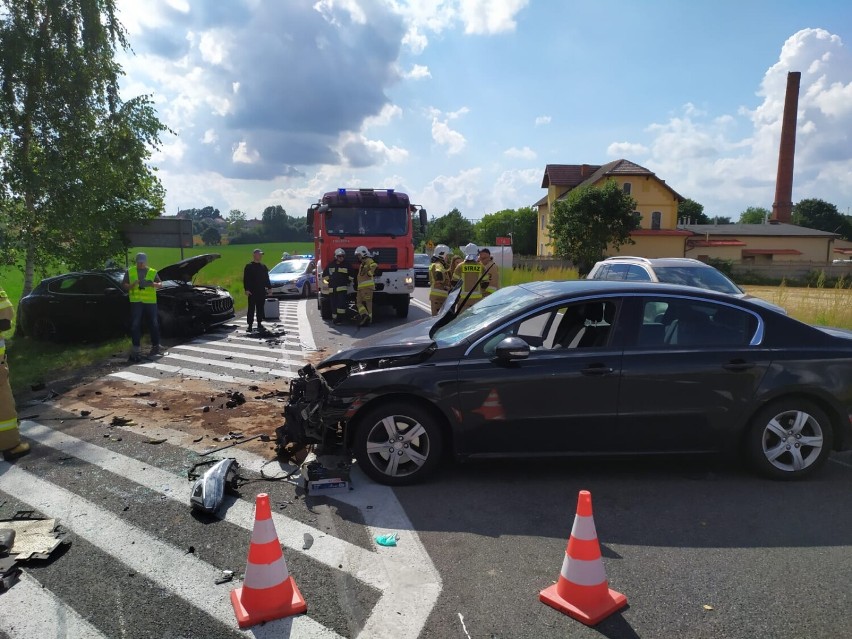 Wypadek na DK16 w Łasinie. Dwie osoby są ranne